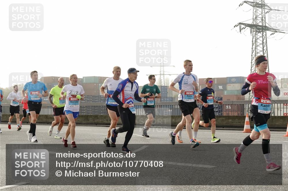 03.10.2026 - Köhlbrandbrückenlauf Michael Burmester http://msf.ph/oto/10770408 03.10.2026 09:14:02 Position 3 214, 1812 meine-sportfotos.de