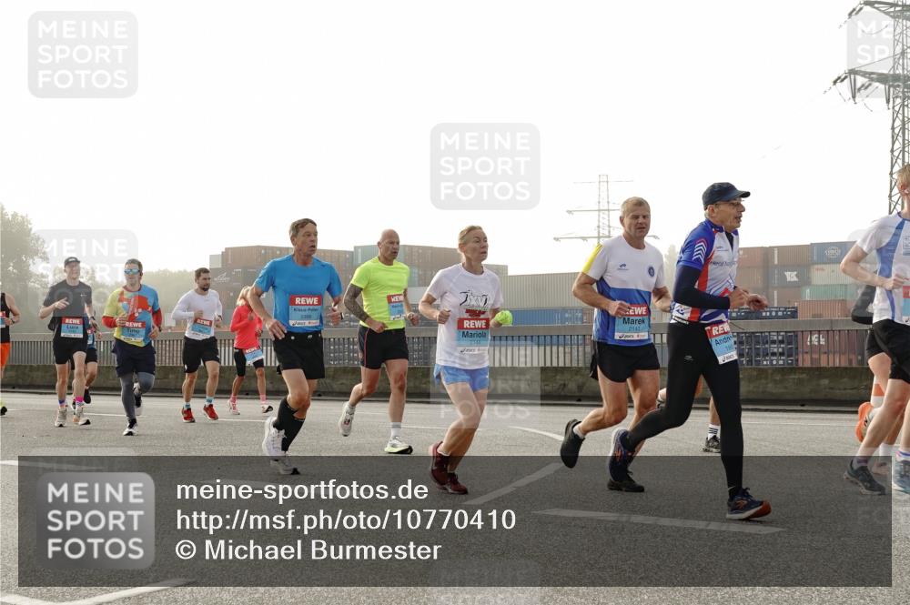 03.10.2026 - Köhlbrandbrückenlauf Michael Burmester http://msf.ph/oto/10770410 03.10.2026 09:14:02 Position 3 2144, 2143 meine-sportfotos.de