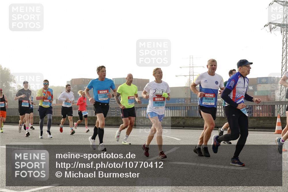 03.10.2026 - Köhlbrandbrückenlauf Michael Burmester http://msf.ph/oto/10770412 03.10.2026 09:14:02 Position 3 2144, 2143 meine-sportfotos.de