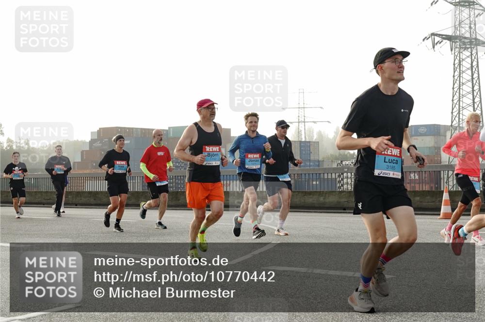 03.10.2026 - Köhlbrandbrückenlauf Michael Burmester http://msf.ph/oto/10770442 03.10.2026 09:14:06 Position 3 3185 meine-sportfotos.de