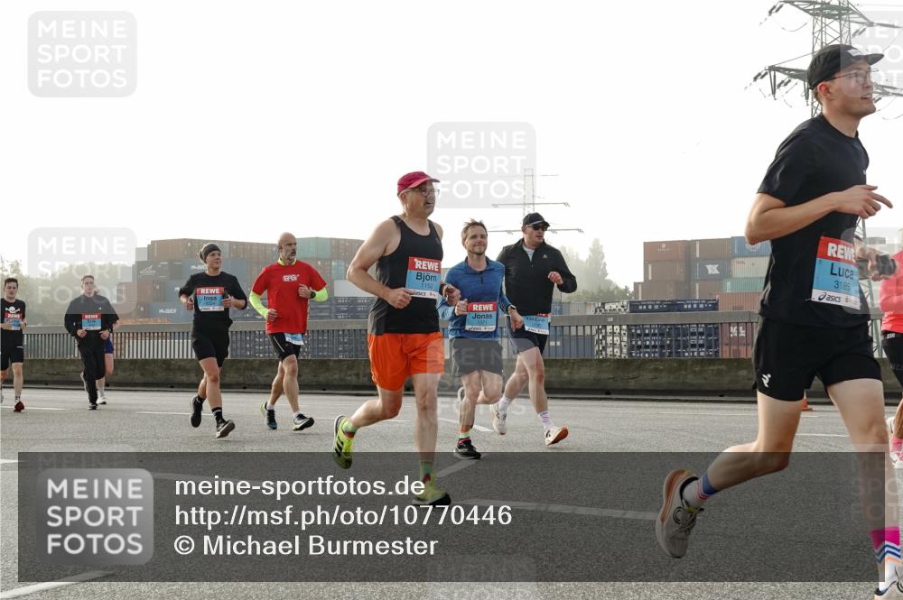 03.10.2026 - Köhlbrandbrückenlauf Michael Burmester http://msf.ph/oto/10770446 03.10.2026 09:14:06 Position 3 3185, 3 meine-sportfotos.de