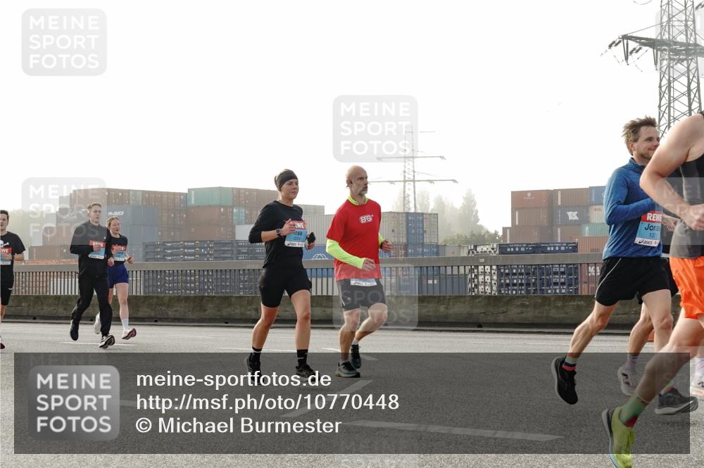 03.10.2026 - Köhlbrandbrückenlauf Michael Burmester http://msf.ph/oto/10770448 03.10.2026 09:14:07 Position 3 1371 meine-sportfotos.de