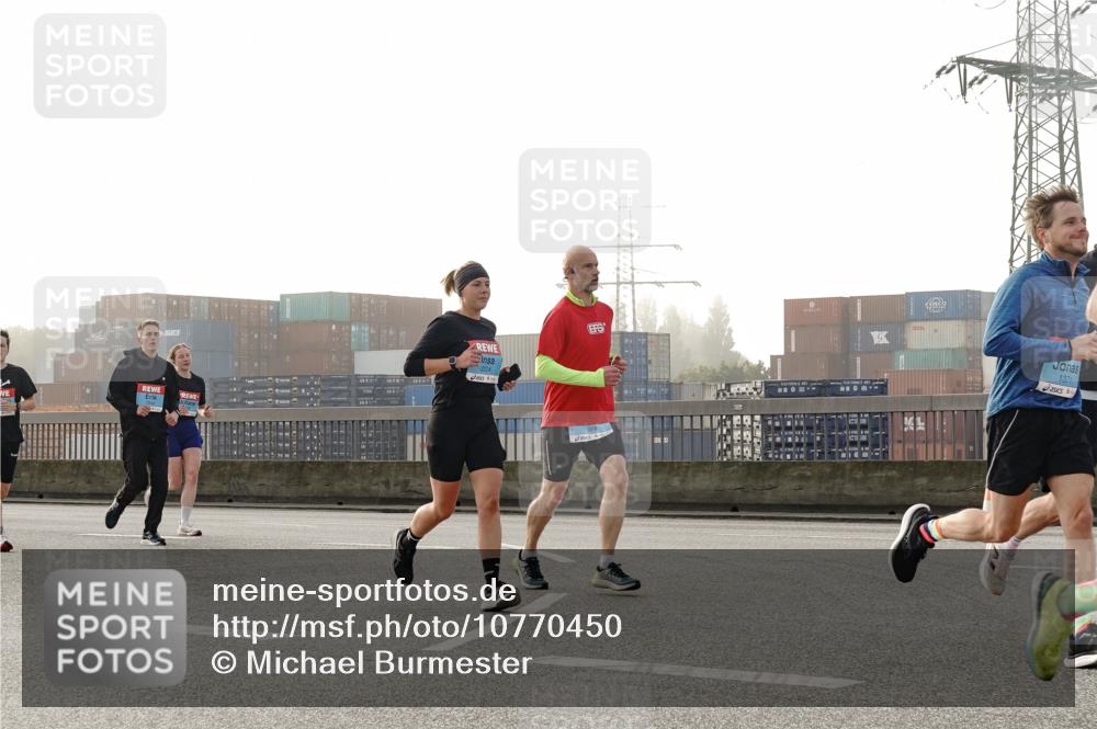 03.10.2026 - Köhlbrandbrückenlauf Michael Burmester http://msf.ph/oto/10770450 03.10.2026 09:14:07 Position 3 1371 meine-sportfotos.de