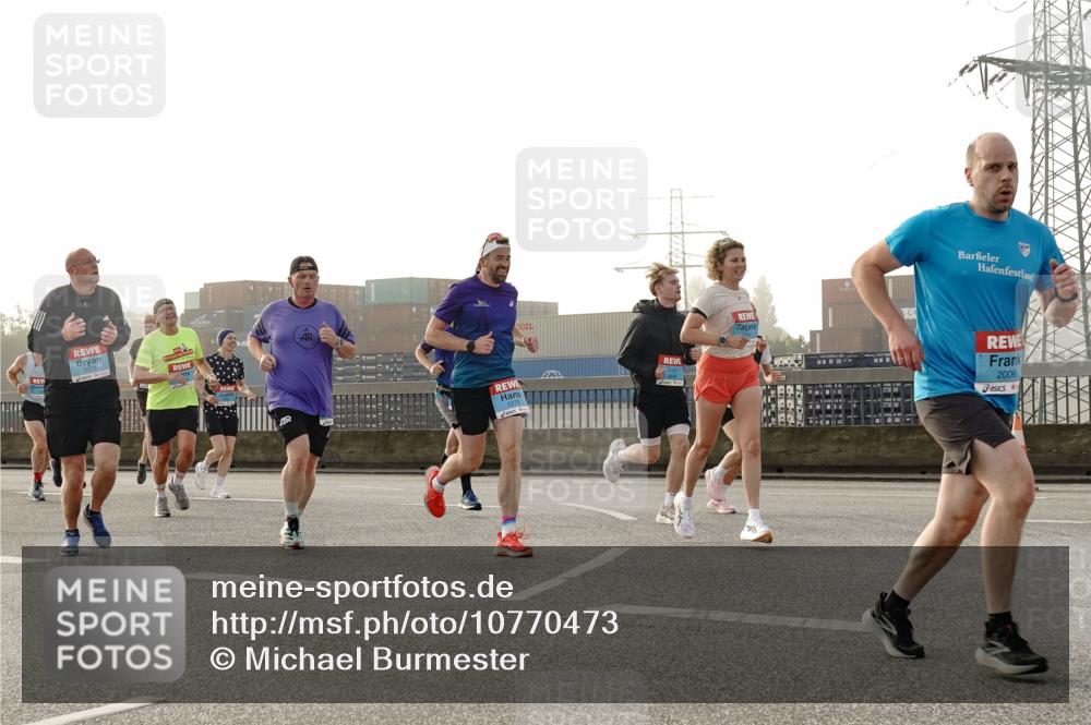 03.10.2026 - Köhlbrandbrückenlauf Michael Burmester http://msf.ph/oto/10770473 03.10.2026 09:14:11 Position 3 2270, 2006 meine-sportfotos.de