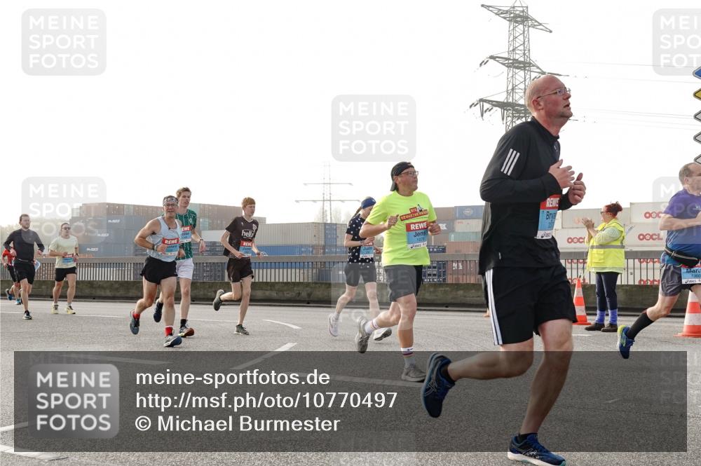 03.10.2026 - Köhlbrandbrückenlauf Michael Burmester http://msf.ph/oto/10770497 03.10.2026 09:14:14 Position 3 1878, 1300 meine-sportfotos.de