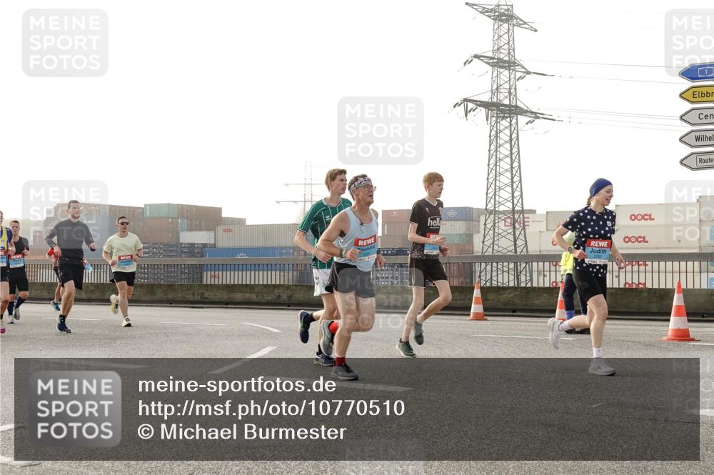 03.10.2026 - Köhlbrandbrückenlauf Michael Burmester http://msf.ph/oto/10770510 03.10.2026 09:14:15 Position 3 1 meine-sportfotos.de