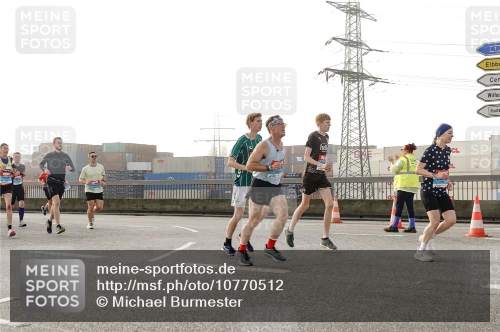 03.10.2026 - Köhlbrandbrückenlauf Michael Burmester http://msf.ph/oto/10770512 03.10.2026 09:14:15 Position 3  meine-sportfotos.de