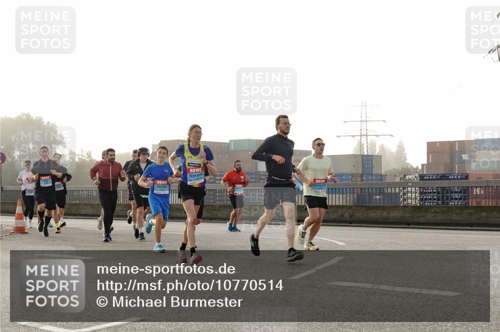 03.10.2026 - Köhlbrandbrückenlauf Michael Burmester http://msf.ph/oto/10770514 03.10.2026 09:14:16 Position 3 1343 meine-sportfotos.de
