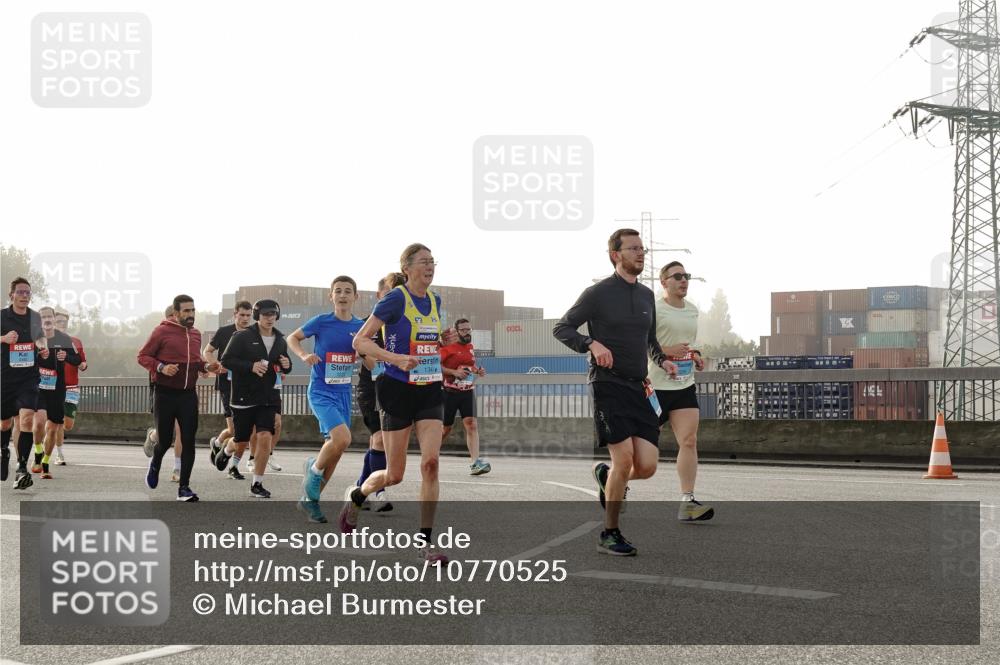 03.10.2026 - Köhlbrandbrückenlauf Michael Burmester http://msf.ph/oto/10770525 03.10.2026 09:14:17 Position 3 1343 meine-sportfotos.de