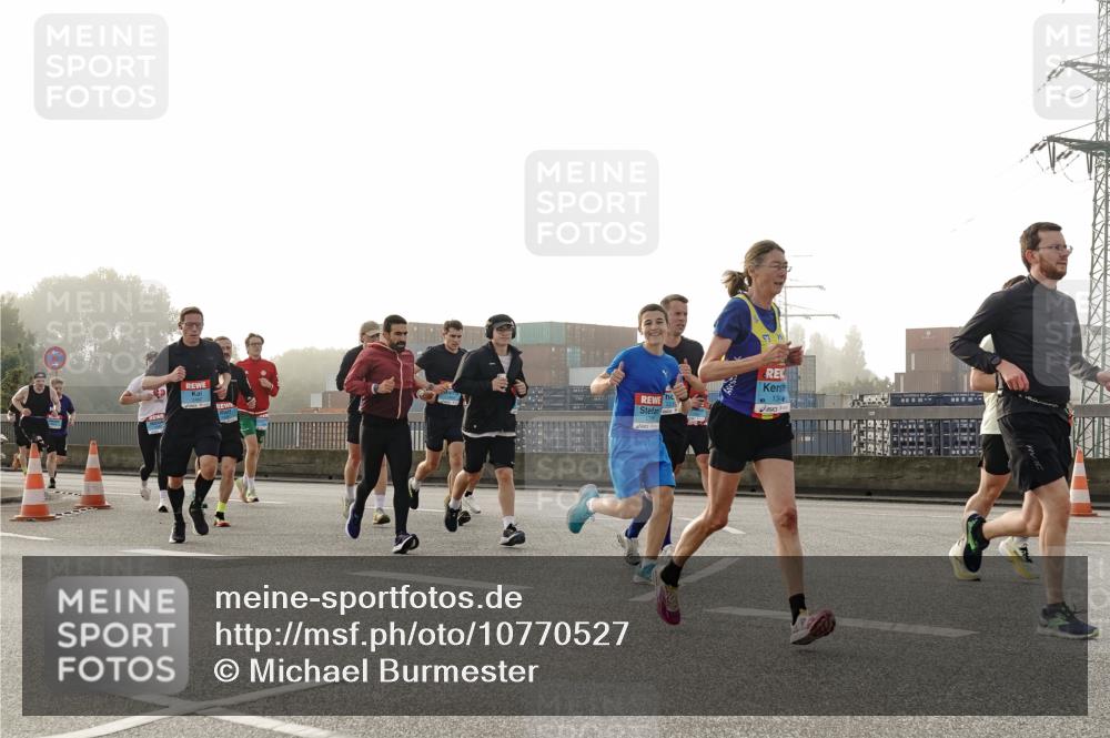 03.10.2026 - Köhlbrandbrückenlauf Michael Burmester http://msf.ph/oto/10770527 03.10.2026 09:14:17 Position 3 13 meine-sportfotos.de