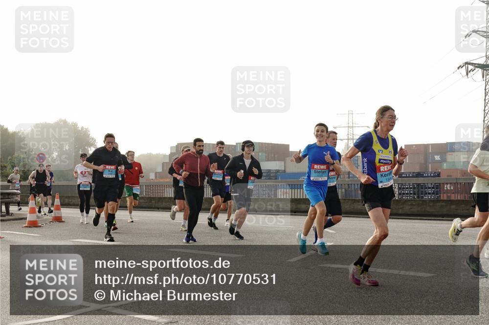 03.10.2026 - Köhlbrandbrückenlauf Michael Burmester http://msf.ph/oto/10770531 03.10.2026 09:14:18 Position 3 1229, 134 meine-sportfotos.de
