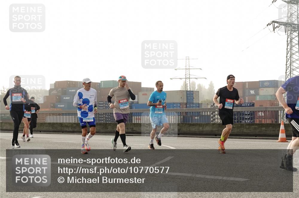 03.10.2026 - Köhlbrandbrückenlauf Michael Burmester http://msf.ph/oto/10770577 03.10.2026 09:14:24 Position 3  meine-sportfotos.de