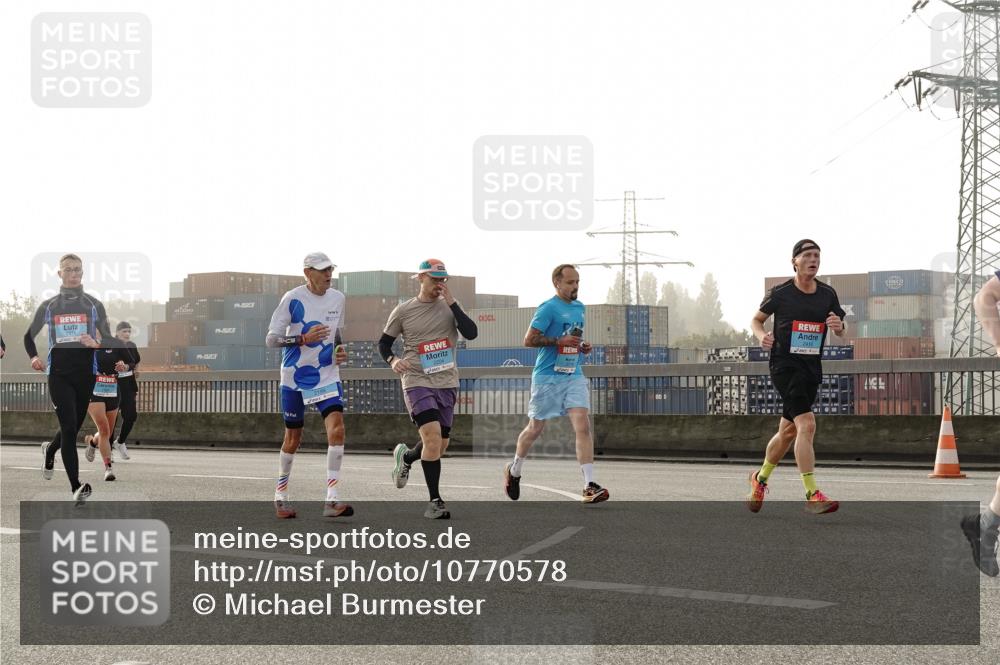 03.10.2026 - Köhlbrandbrückenlauf Michael Burmester http://msf.ph/oto/10770578 03.10.2026 09:14:24 Position 3  meine-sportfotos.de