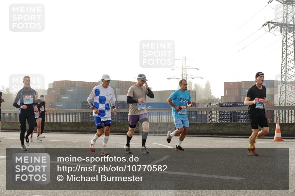 03.10.2026 - Köhlbrandbrückenlauf Michael Burmester http://msf.ph/oto/10770582 03.10.2026 09:14:24 Position 3  meine-sportfotos.de