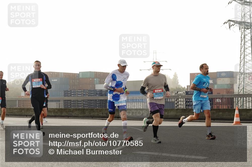 03.10.2026 - Köhlbrandbrückenlauf Michael Burmester http://msf.ph/oto/10770585 03.10.2026 09:14:25 Position 3 2374, 2204, 2199 meine-sportfotos.de