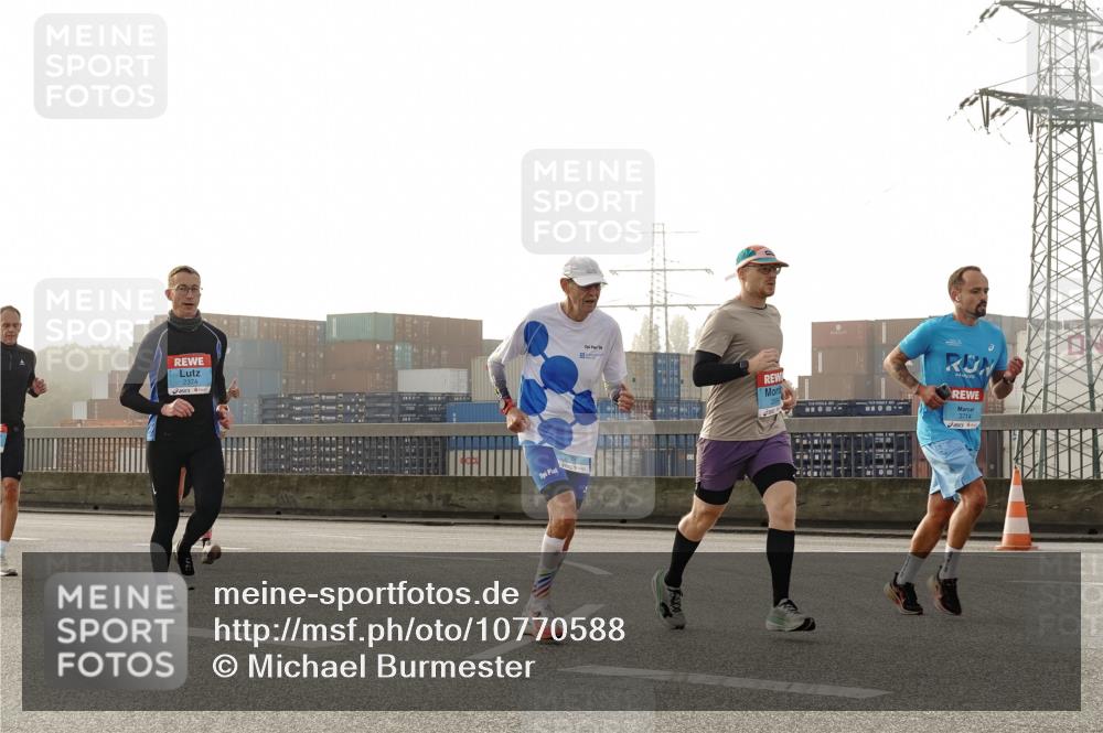03.10.2026 - Köhlbrandbrückenlauf Michael Burmester http://msf.ph/oto/10770588 03.10.2026 09:14:25 Position 3 2374, 3714 meine-sportfotos.de