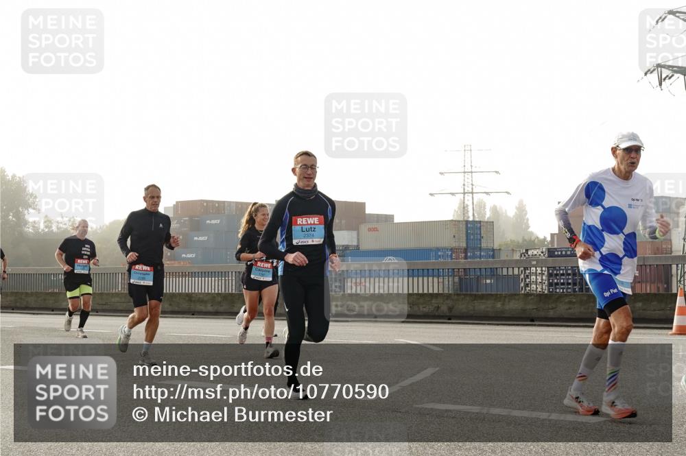 03.10.2026 - Köhlbrandbrückenlauf Michael Burmester http://msf.ph/oto/10770590 03.10.2026 09:14:26 Position 3 1787, 2374 meine-sportfotos.de