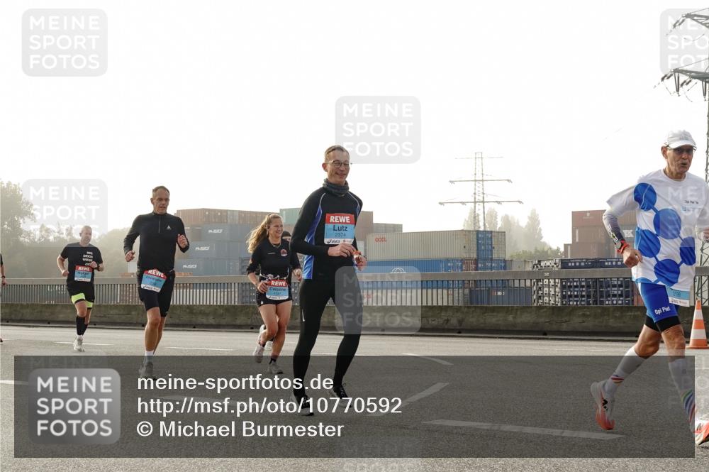 03.10.2026 - Köhlbrandbrückenlauf Michael Burmester http://msf.ph/oto/10770592 03.10.2026 09:14:26 Position 3 2374, 2199 meine-sportfotos.de