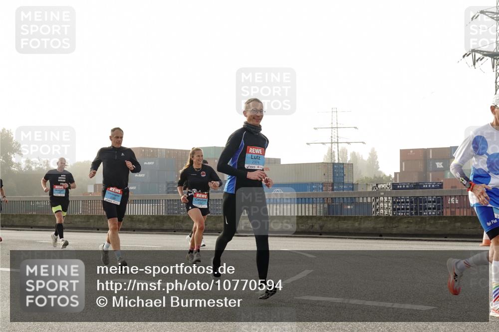 03.10.2026 - Köhlbrandbrückenlauf Michael Burmester http://msf.ph/oto/10770594 03.10.2026 09:14:26 Position 3 2, 2374 meine-sportfotos.de
