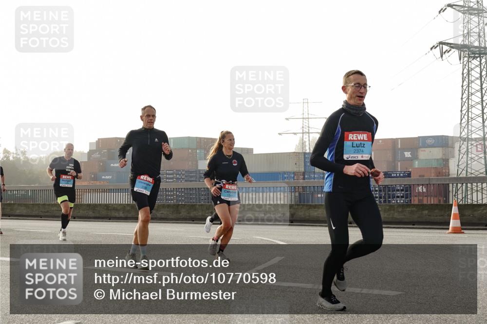 03.10.2026 - Köhlbrandbrückenlauf Michael Burmester http://msf.ph/oto/10770598 03.10.2026 09:14:26 Position 3 2288, 2374 meine-sportfotos.de