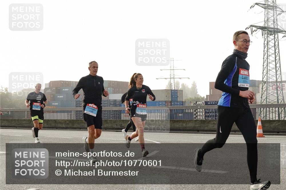 03.10.2026 - Köhlbrandbrückenlauf Michael Burmester http://msf.ph/oto/10770601 03.10.2026 09:14:27 Position 3 19, 2288, 1787, 2374 meine-sportfotos.de
