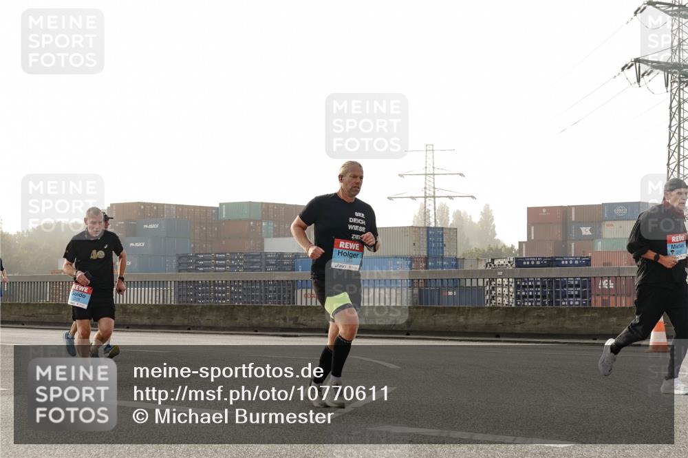 03.10.2026 - Köhlbrandbrückenlauf Michael Burmester http://msf.ph/oto/10770611 03.10.2026 09:14:28 Position 3 19 meine-sportfotos.de