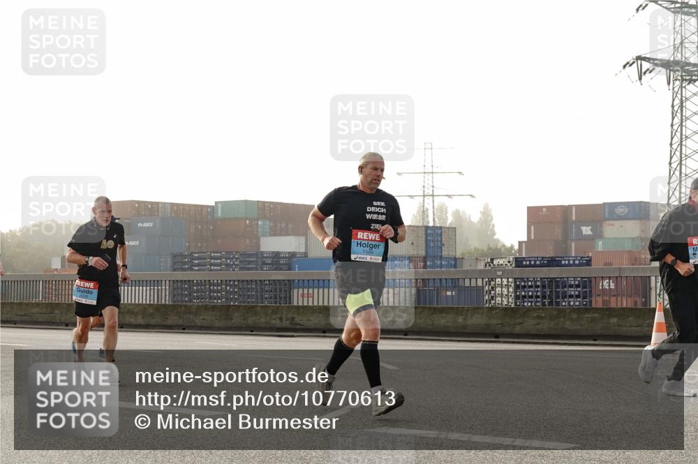 03.10.2026 - Köhlbrandbrückenlauf Michael Burmester http://msf.ph/oto/10770613 03.10.2026 09:14:29 Position 3 1589 meine-sportfotos.de