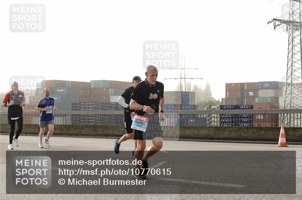 03.10.2026 - Köhlbrandbrückenlauf Michael Burmester http://msf.ph/oto/10770615 03.10.2026 09:14:30 Position 3 2228 meine-sportfotos.de