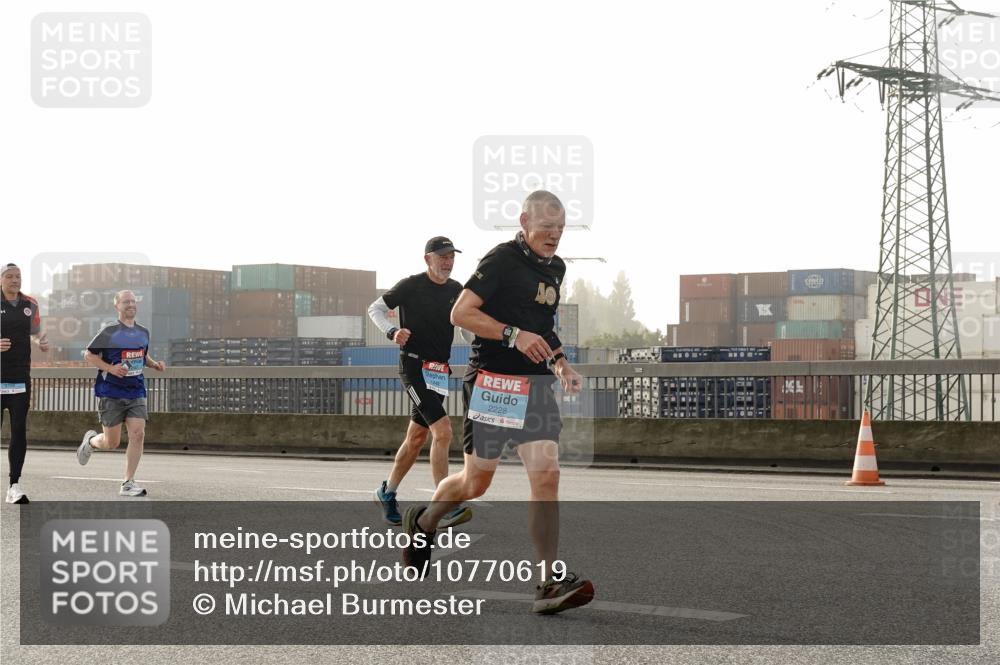03.10.2026 - Köhlbrandbrückenlauf Michael Burmester http://msf.ph/oto/10770619 03.10.2026 09:14:30 Position 3 1449, 2228 meine-sportfotos.de