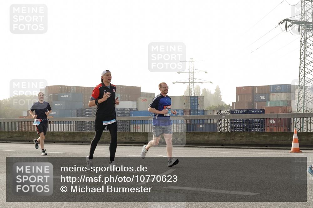 03.10.2026 - Köhlbrandbrückenlauf Michael Burmester http://msf.ph/oto/10770623 03.10.2026 09:14:31 Position 3 1313 meine-sportfotos.de