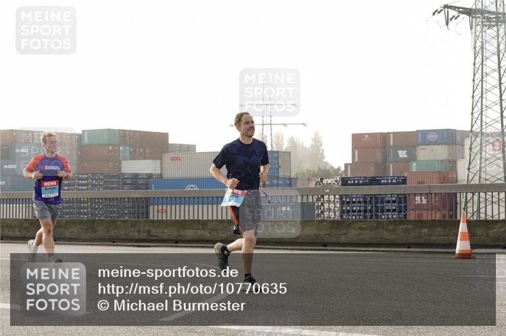 03.10.2026 - Köhlbrandbrückenlauf Michael Burmester http://msf.ph/oto/10770635 03.10.2026 09:14:33 Position 3 1833 meine-sportfotos.de