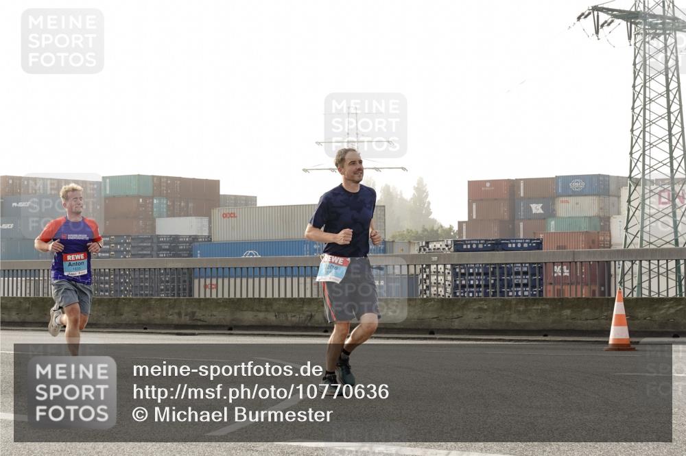 03.10.2026 - Köhlbrandbrückenlauf Michael Burmester http://msf.ph/oto/10770636 03.10.2026 09:14:34 Position 3 1833 meine-sportfotos.de