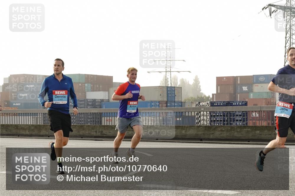 03.10.2026 - Köhlbrandbrückenlauf Michael Burmester http://msf.ph/oto/10770640 03.10.2026 09:14:34 Position 3 2361, 1833, 3089 meine-sportfotos.de