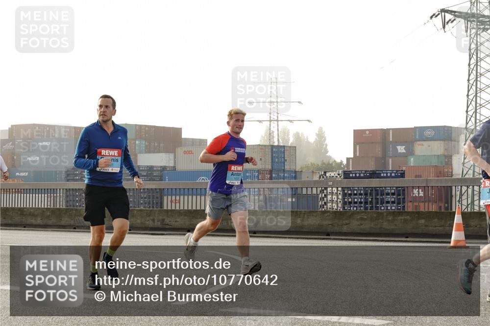 03.10.2026 - Köhlbrandbrückenlauf Michael Burmester http://msf.ph/oto/10770642 03.10.2026 09:14:35 Position 3  meine-sportfotos.de