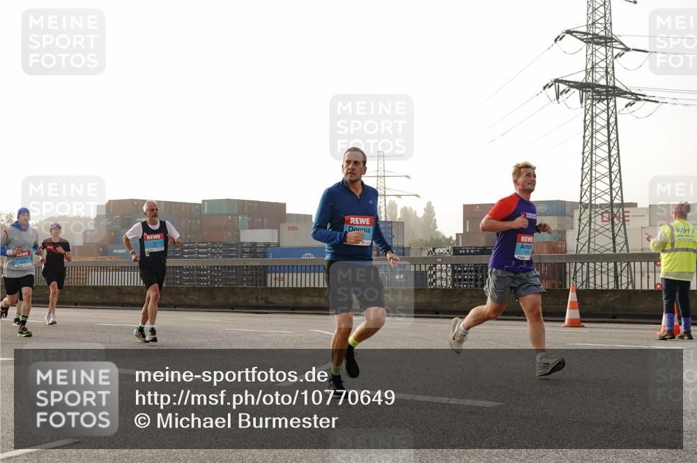 03.10.2026 - Köhlbrandbrückenlauf Michael Burmester http://msf.ph/oto/10770649 03.10.2026 09:14:35 Position 3  meine-sportfotos.de