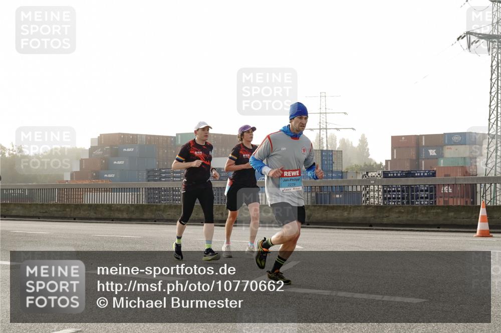 03.10.2026 - Köhlbrandbrückenlauf Michael Burmester http://msf.ph/oto/10770662 03.10.2026 09:14:38 Position 3 2279 meine-sportfotos.de