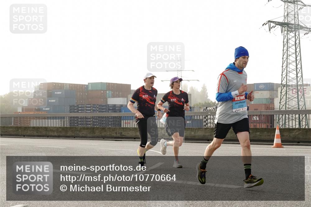 03.10.2026 - Köhlbrandbrückenlauf Michael Burmester http://msf.ph/oto/10770664 03.10.2026 09:14:38 Position 3 2279 meine-sportfotos.de
