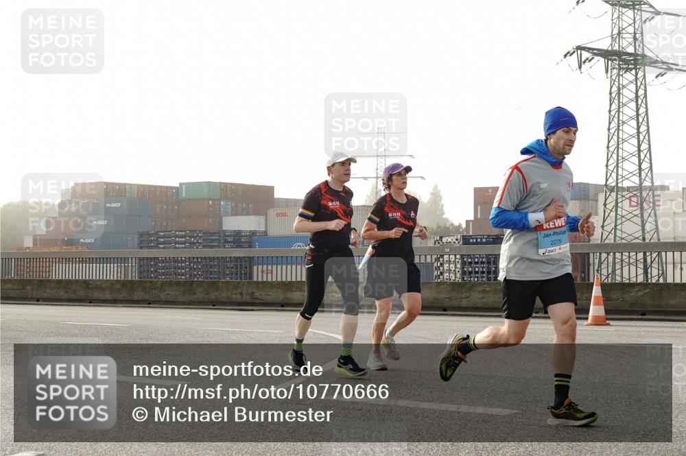 03.10.2026 - Köhlbrandbrückenlauf Michael Burmester http://msf.ph/oto/10770666 03.10.2026 09:14:38 Position 3 2279 meine-sportfotos.de