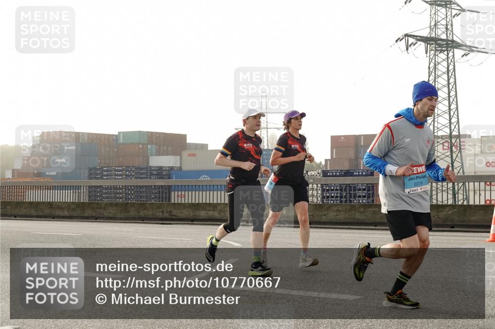 03.10.2026 - Köhlbrandbrückenlauf Michael Burmester http://msf.ph/oto/10770667 03.10.2026 09:14:38 Position 3 2279, 0 meine-sportfotos.de