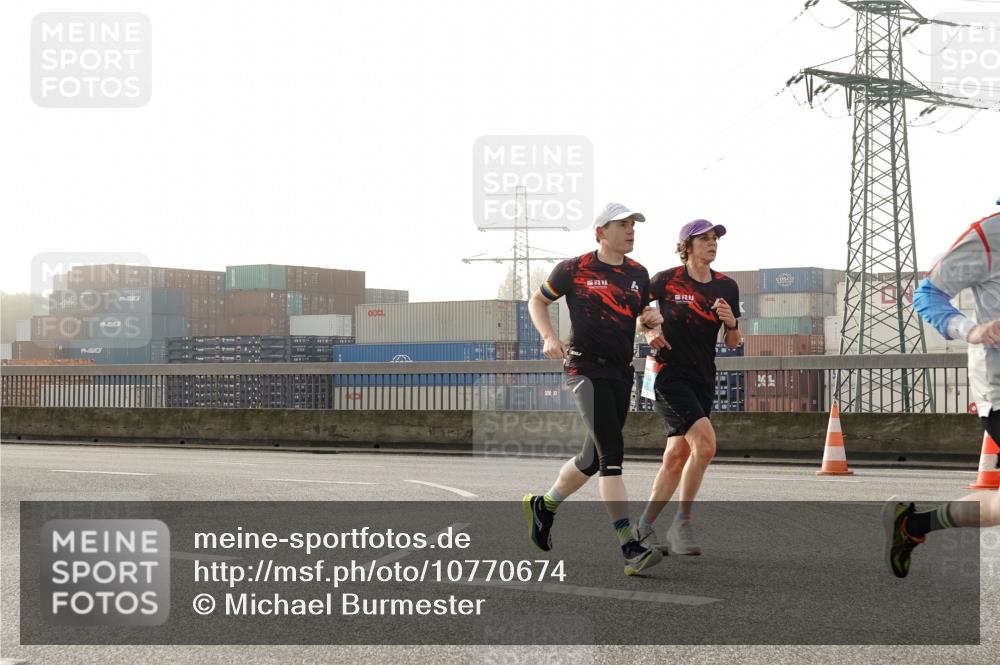 03.10.2026 - Köhlbrandbrückenlauf Michael Burmester http://msf.ph/oto/10770674 03.10.2026 09:14:39 Position 3 19 meine-sportfotos.de