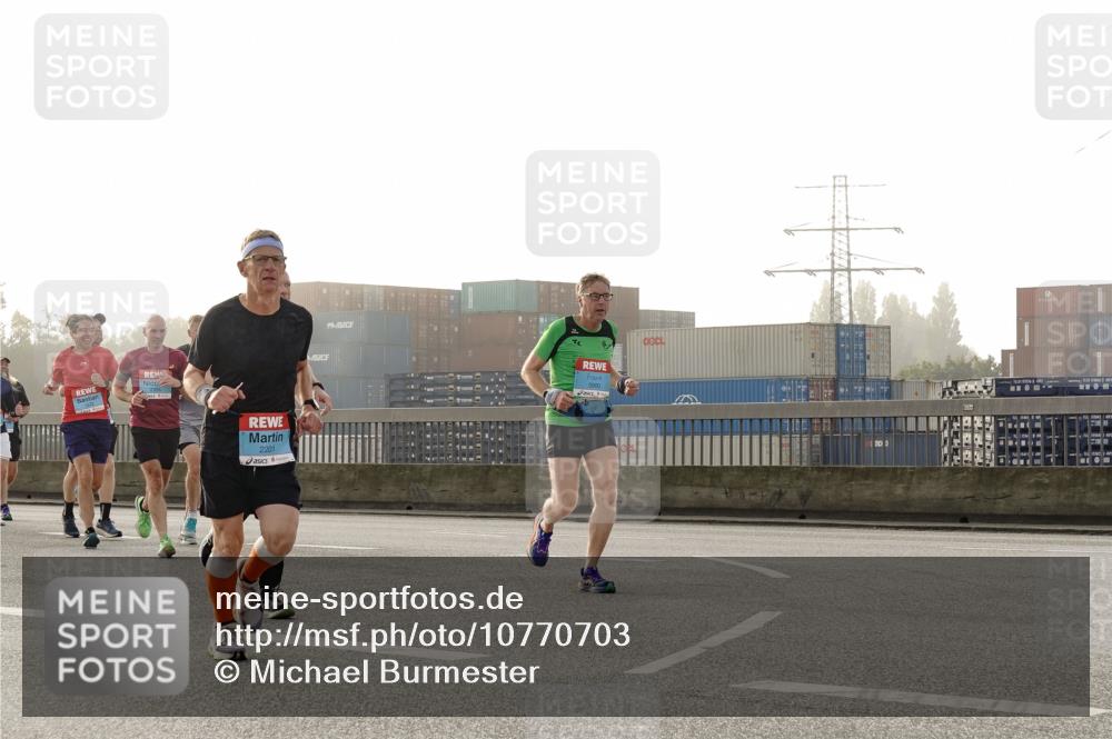 03.10.2026 - Köhlbrandbrückenlauf Michael Burmester http://msf.ph/oto/10770703 03.10.2026 09:14:45 Position 3 2201, 3900, 1495 meine-sportfotos.de
