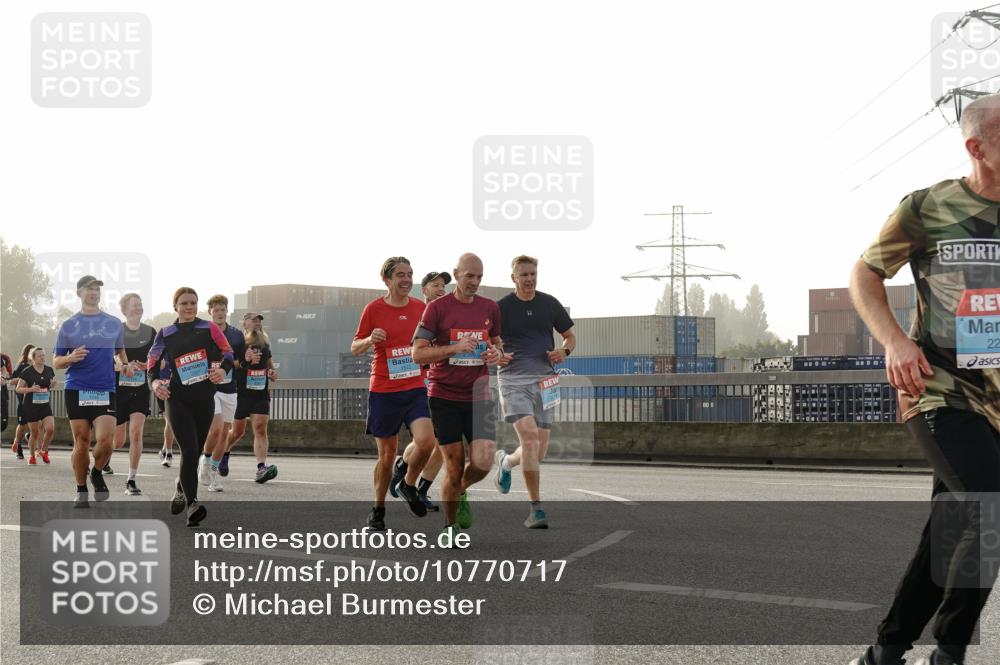 03.10.2026 - Köhlbrandbrückenlauf Michael Burmester http://msf.ph/oto/10770717 03.10.2026 09:14:47 Position 3 22 meine-sportfotos.de