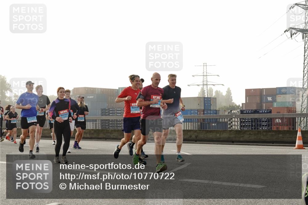 03.10.2026 - Köhlbrandbrückenlauf Michael Burmester http://msf.ph/oto/10770722 03.10.2026 09:14:47 Position 3  meine-sportfotos.de