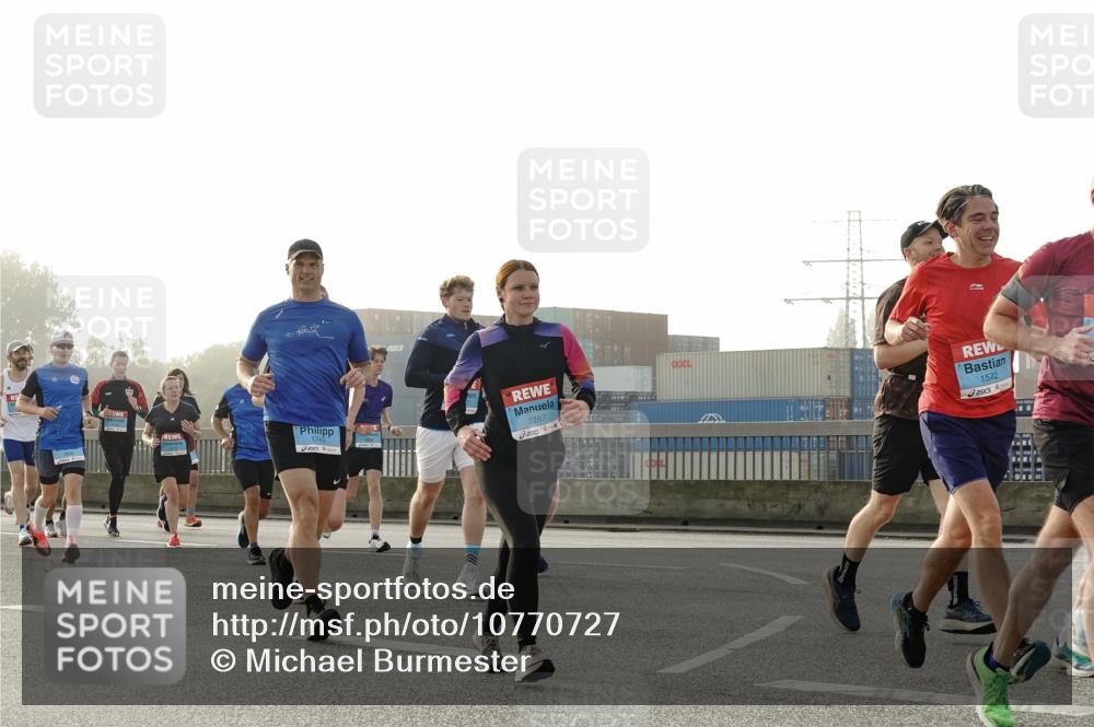 03.10.2026 - Köhlbrandbrückenlauf Michael Burmester http://msf.ph/oto/10770727 03.10.2026 09:14:48 Position 3 1745, 2297, 1572 meine-sportfotos.de