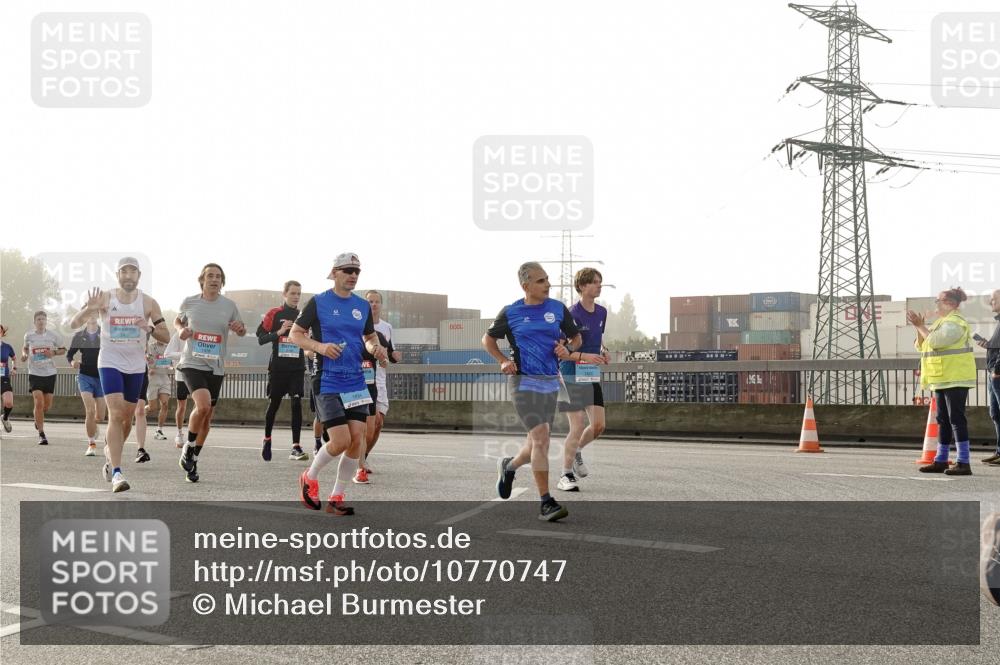 03.10.2026 - Köhlbrandbrückenlauf Michael Burmester http://msf.ph/oto/10770747 03.10.2026 09:14:51 Position 3  meine-sportfotos.de