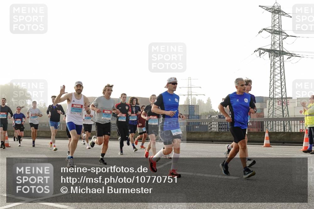 03.10.2026 - Köhlbrandbrückenlauf Michael Burmester http://msf.ph/oto/10770751 03.10.2026 09:14:52 Position 3 2274 meine-sportfotos.de