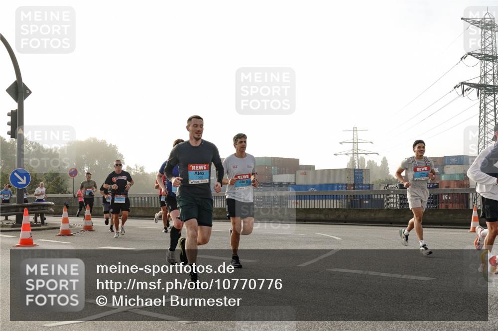 03.10.2026 - Köhlbrandbrückenlauf Michael Burmester http://msf.ph/oto/10770776 03.10.2026 09:14:55 Position 3 1055, 361 meine-sportfotos.de