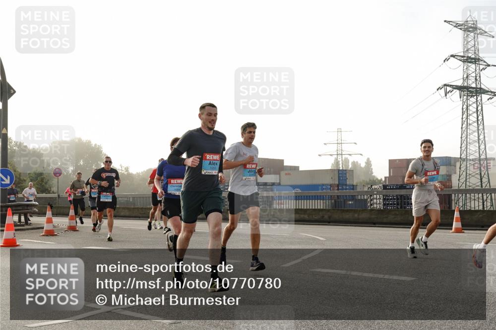 03.10.2026 - Köhlbrandbrückenlauf Michael Burmester http://msf.ph/oto/10770780 03.10.2026 09:14:55 Position 3 361, 1055 meine-sportfotos.de