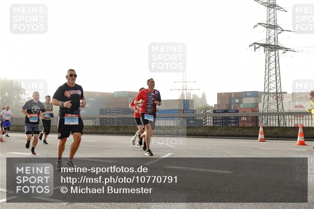 03.10.2026 - Köhlbrandbrückenlauf Michael Burmester http://msf.ph/oto/10770791 03.10.2026 09:14:57 Position 3 1786 meine-sportfotos.de