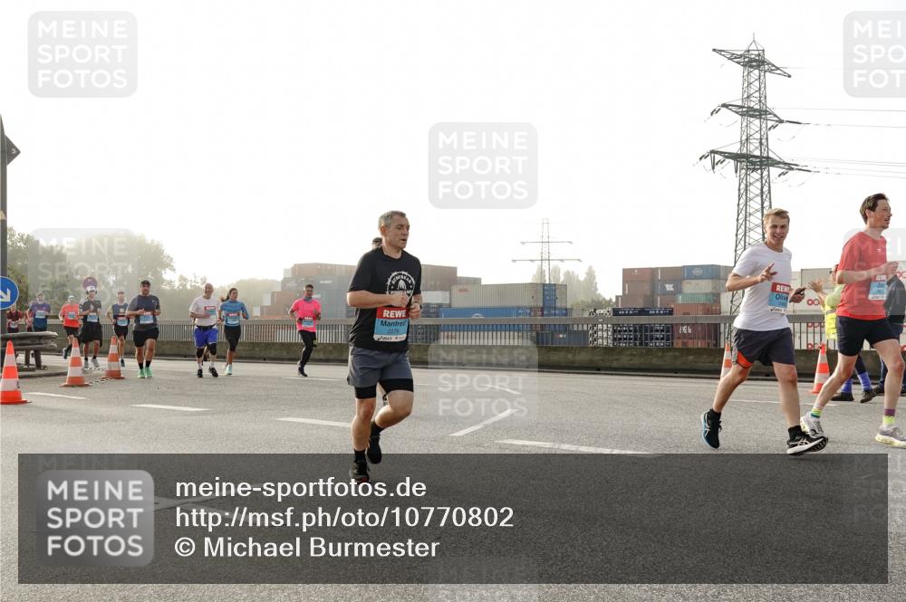 03.10.2026 - Köhlbrandbrückenlauf Michael Burmester http://msf.ph/oto/10770802 03.10.2026 09:14:59 Position 3 2276 meine-sportfotos.de